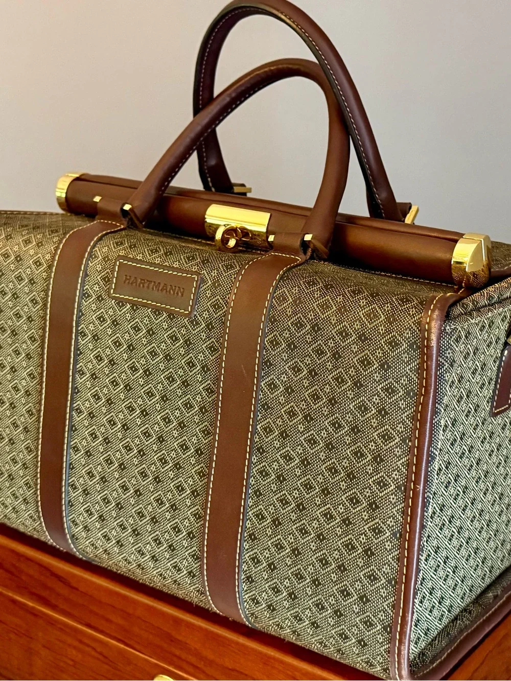 Hartmann Diamond Jacquard Print Men’s Doctor Bag